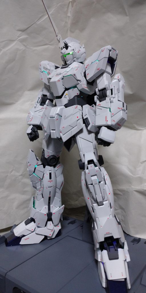 作ってみて非常に大きさを感じました。LEDも断線とか怒らず綺麗に点灯してくれたのでホッとしてます笑