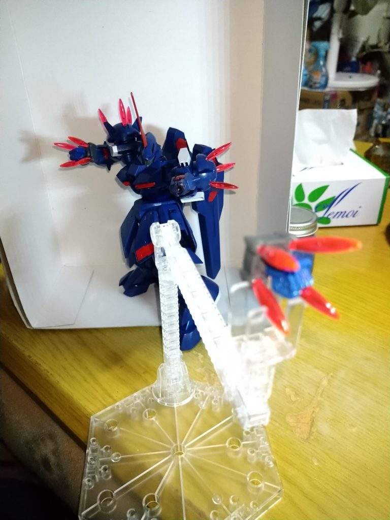 ロケットパンチも出来たらいいなぁ…と、考えていたり…