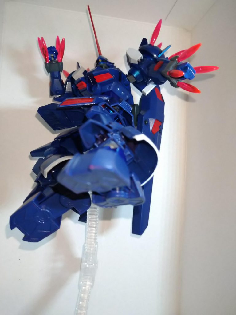 キックは物理のみです…しかしちょいちょい塗装ハゲが…