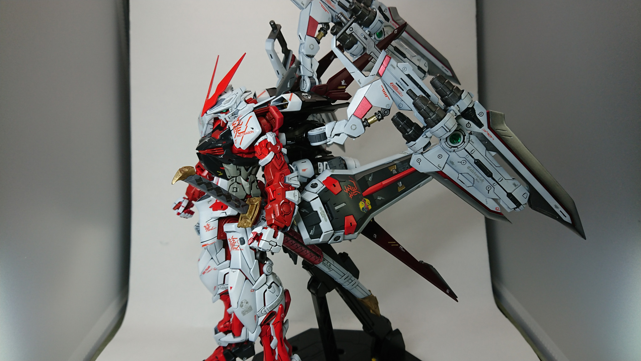 パネル 未組立品 MG 1/100 ガンダムアストレイ レッドドラゴン