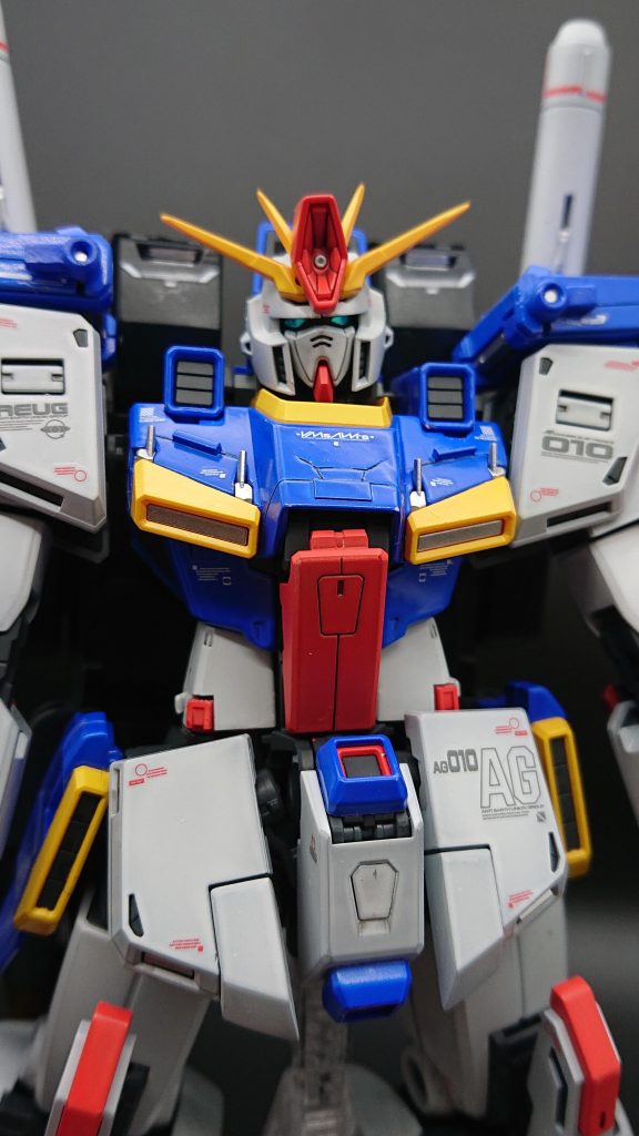 顔のアップ ダブルゼータ イケメンですね(笑)