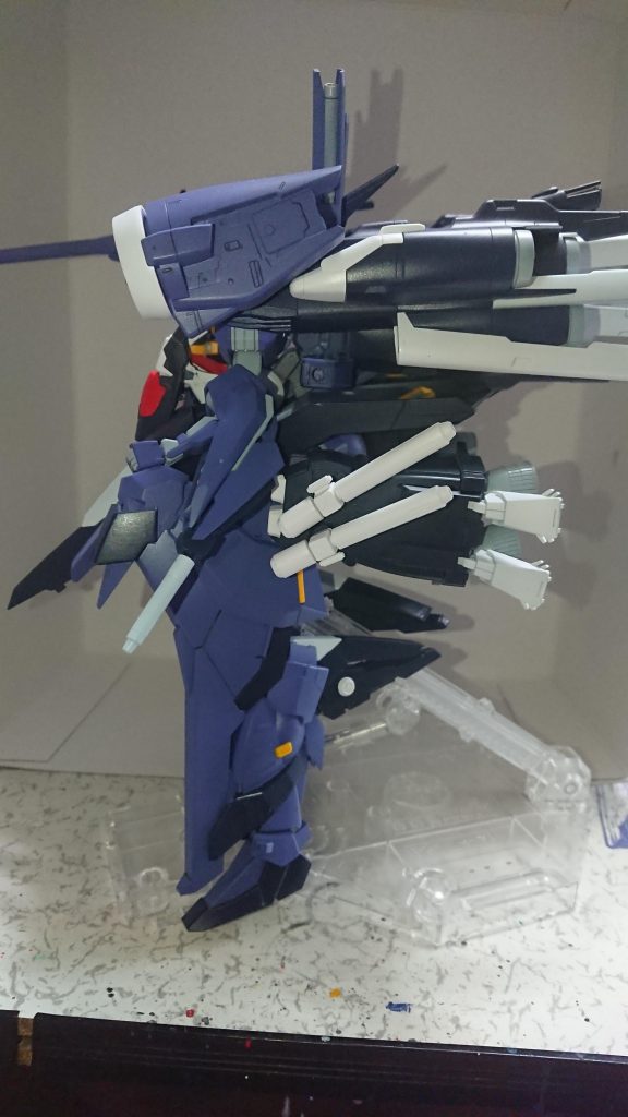 サイドショット肩、背面、後腰に追加ブースターユニットをつけました。デンドロビウム、Ex-sで作りました。