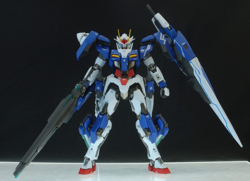 太もも正面外装の上部を2ミリほど延長してます。