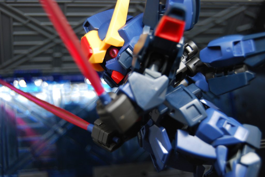 最後は「コロニー内で撃ってくるなんて…これならっ！」という感じで締め。いつかＣＳフレームが手に入ったら換装してみたいですが、もうどこ行ってもグレーは売ってなさそうなのが悩みどころ。