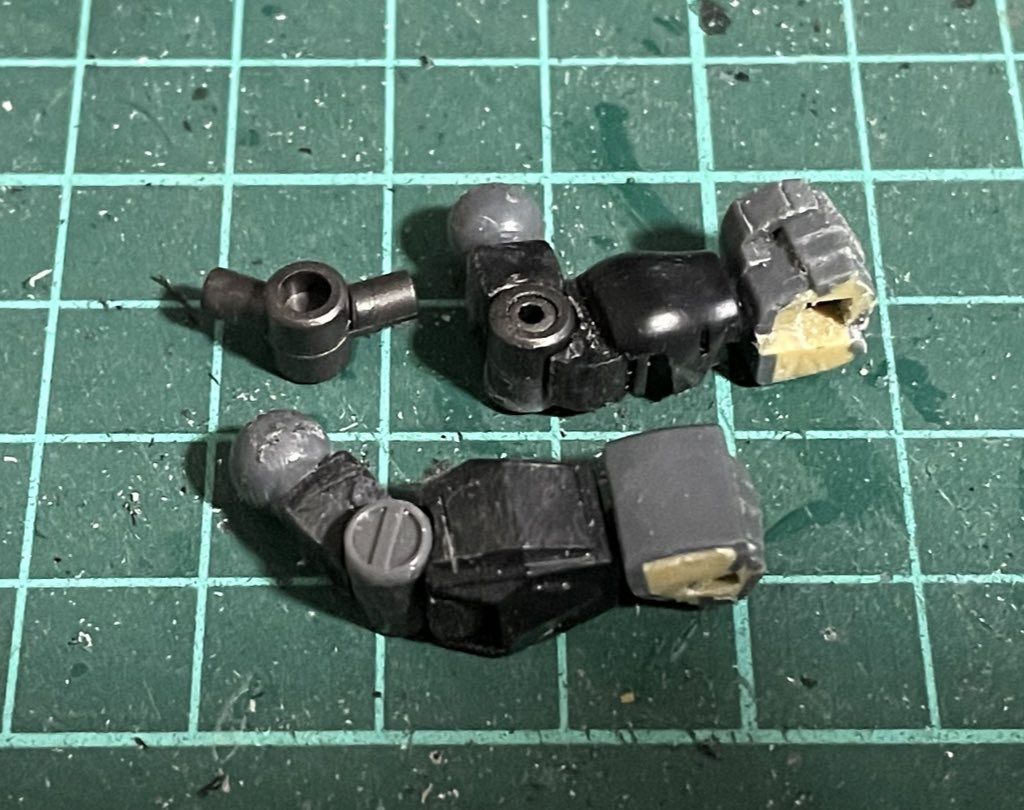 肘関節にはコトブキヤのジョイントセットDを使用しました。