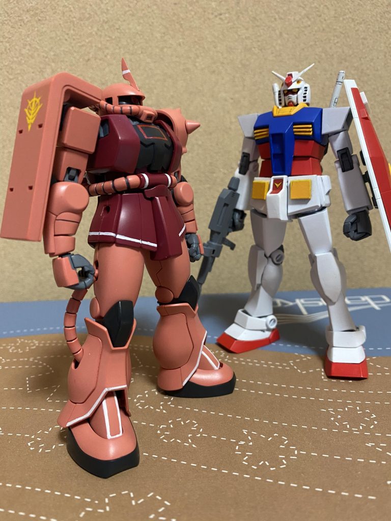 ラインマーキングの参考はリアルタイムザクをネット検索して塗りました。ラインヨレヨレです笑