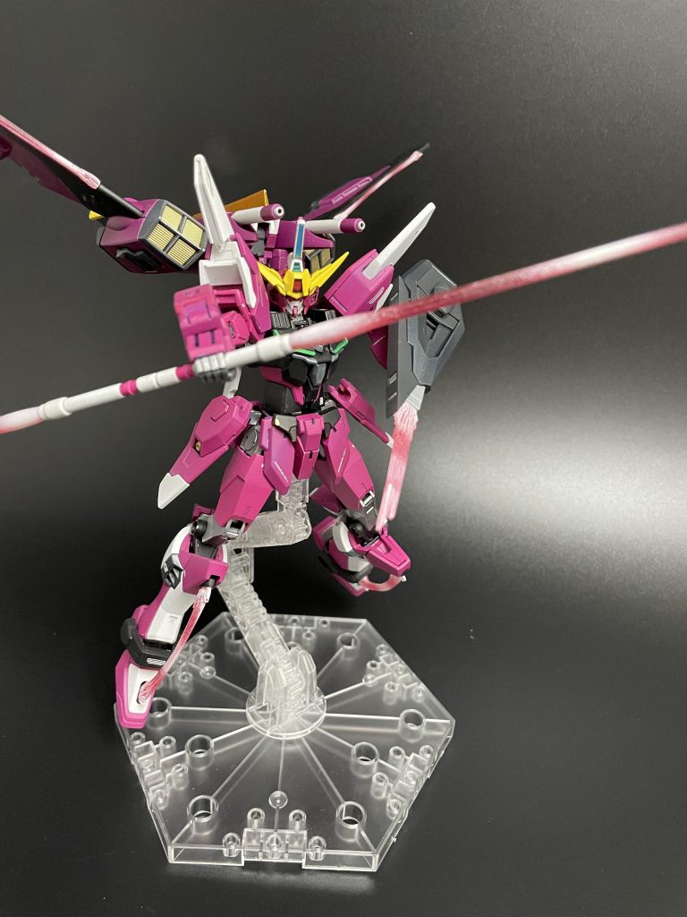 各種ビーム展開本体色がピンクなので目立つように白を強めにグラデかけてます。