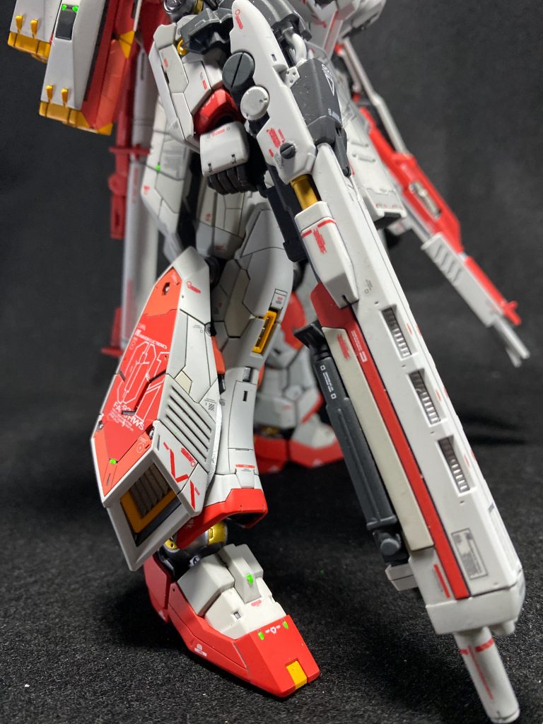 ハイパー・メガ・ライフルの色味が決まらず 何度も塗り直ししました