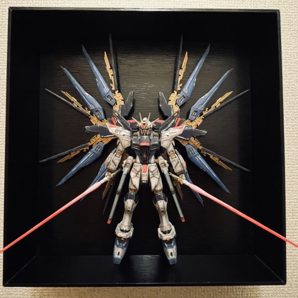 ストライクフリーダム壁掛けオブジェ