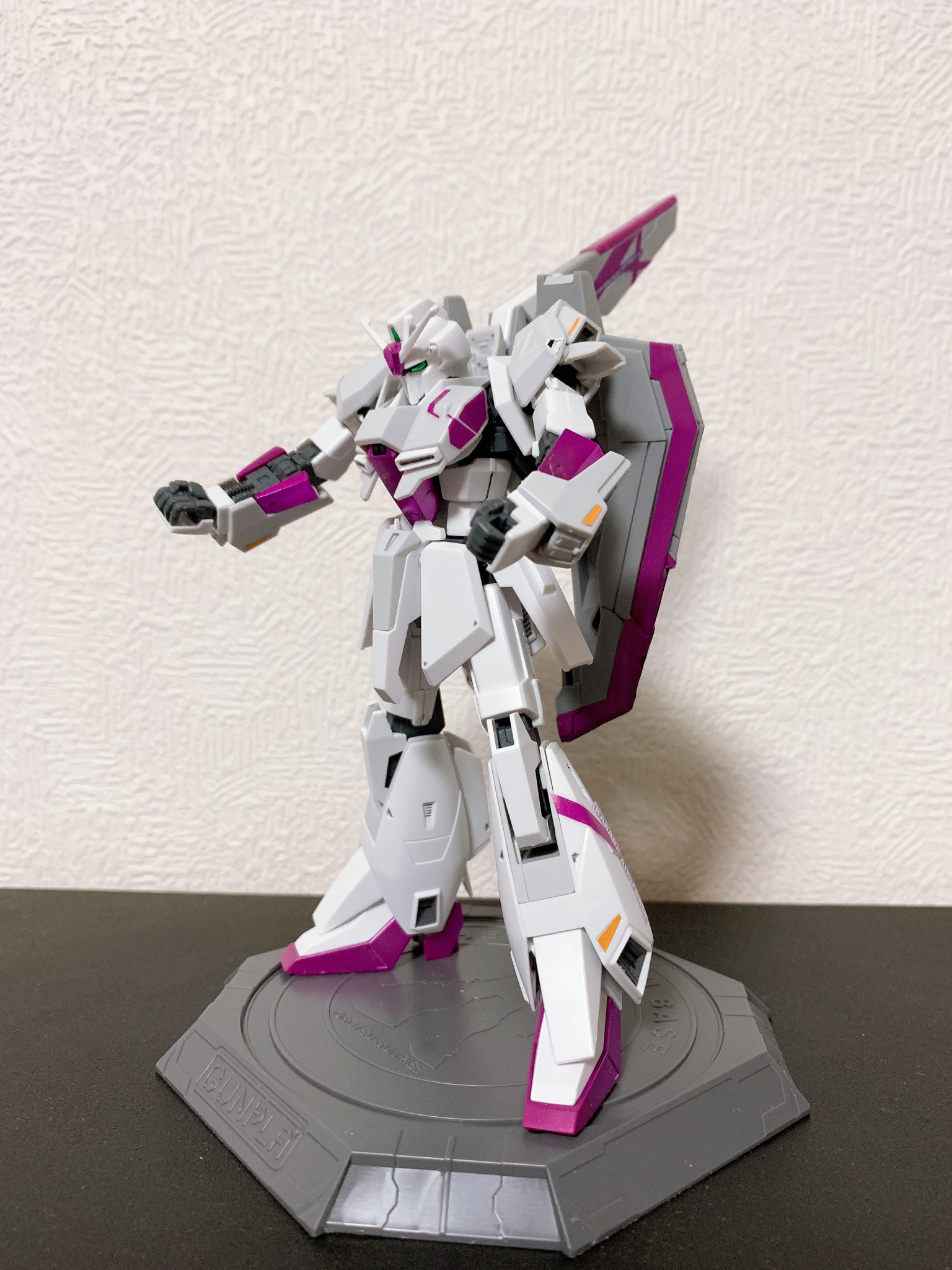 ゼータガンダム3号機初期検証型 たかぼうさんのガンプラ作品 Gunsta ガンスタ