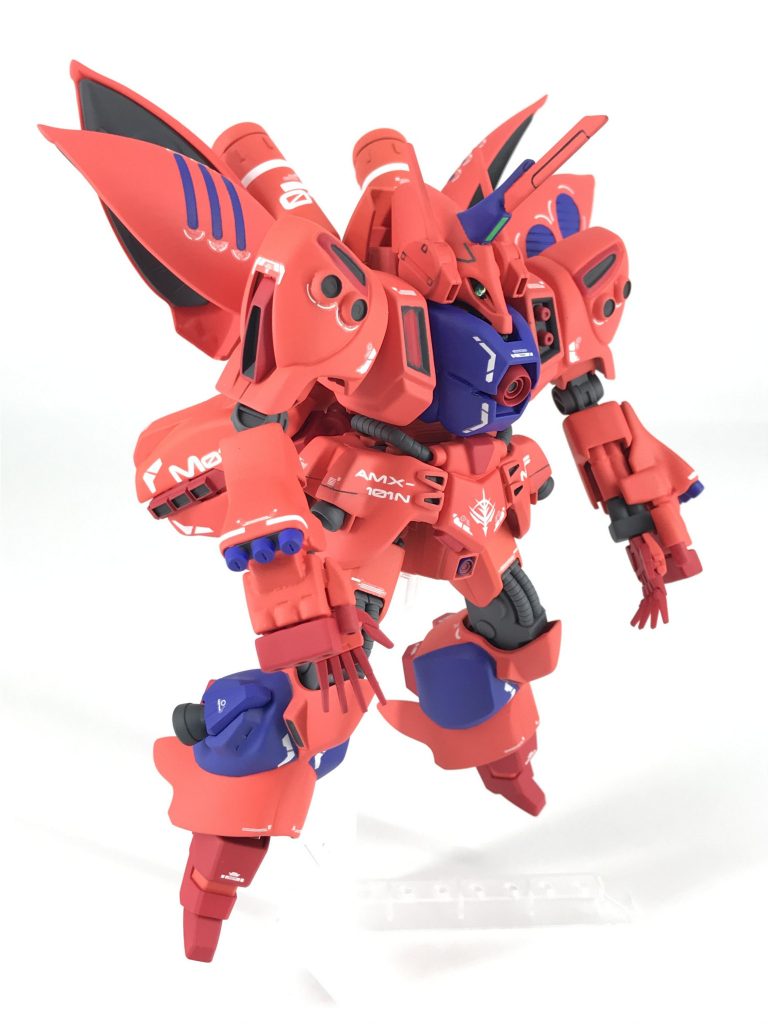 名前はニュータイプ専用機である意味と前に作ったドライセンがドイツ語で蝶だったので今回はドイツ語で蛾の意味を持つナハトファルターの頭文字を取ってガルスNにしました!私は細身のシュツルムガルスより太めなガルスJが好きだったのでシュツルムの内部パーツの上に旧キットのガルスJを着せてます。