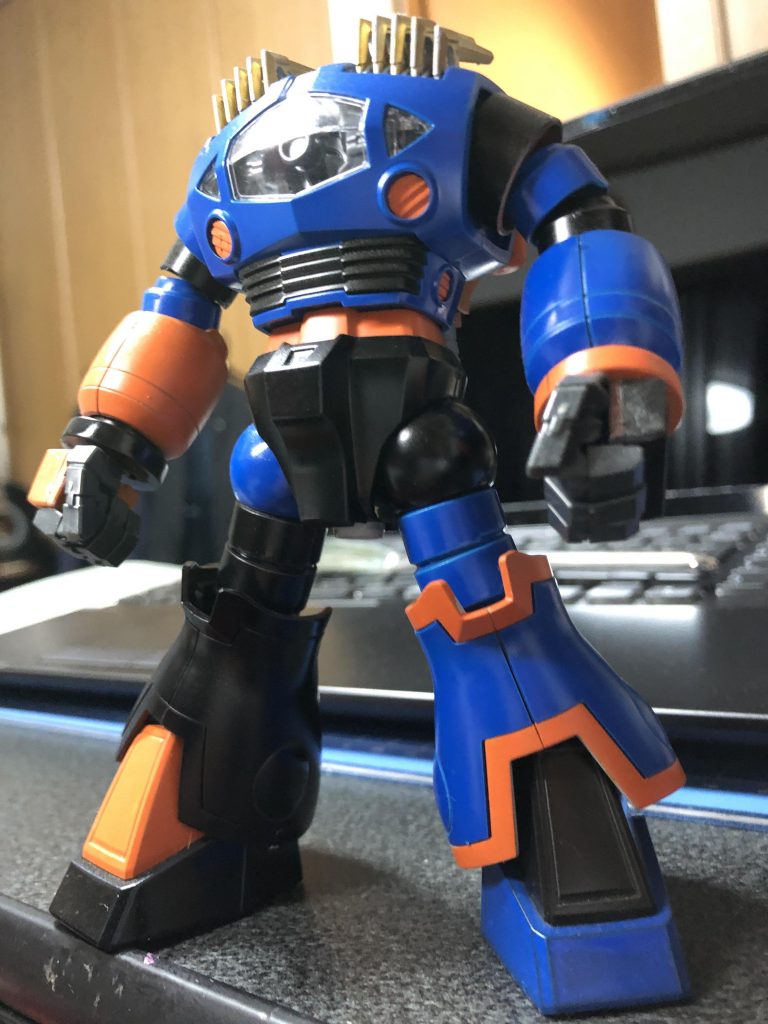 機体を乗り換える毎に自分のパーソナルカラーに絶対塗ってたら、やっぱり整備班からは面倒くさがられるんでしょうか。そんな感じで人間関係とかメカニックの裏話を作品化とかしないかなぁーー笑