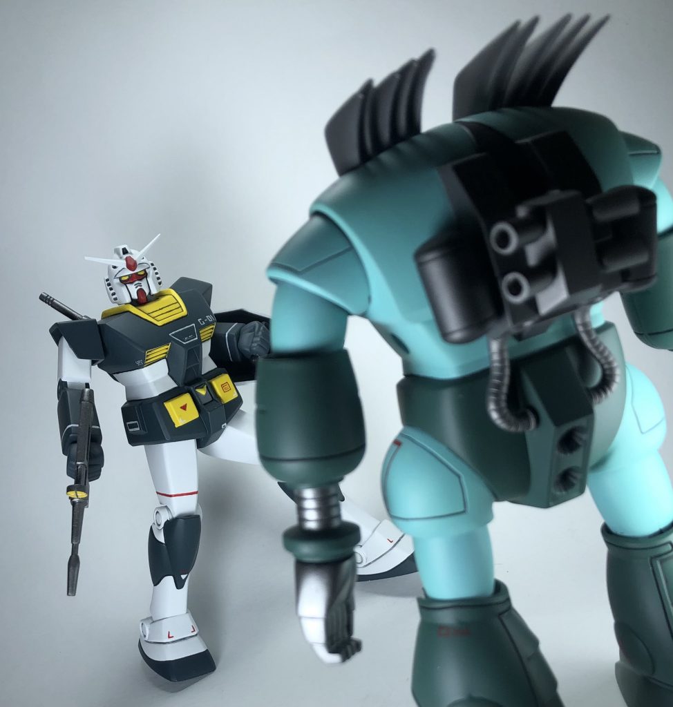 たじろぐガンダム！