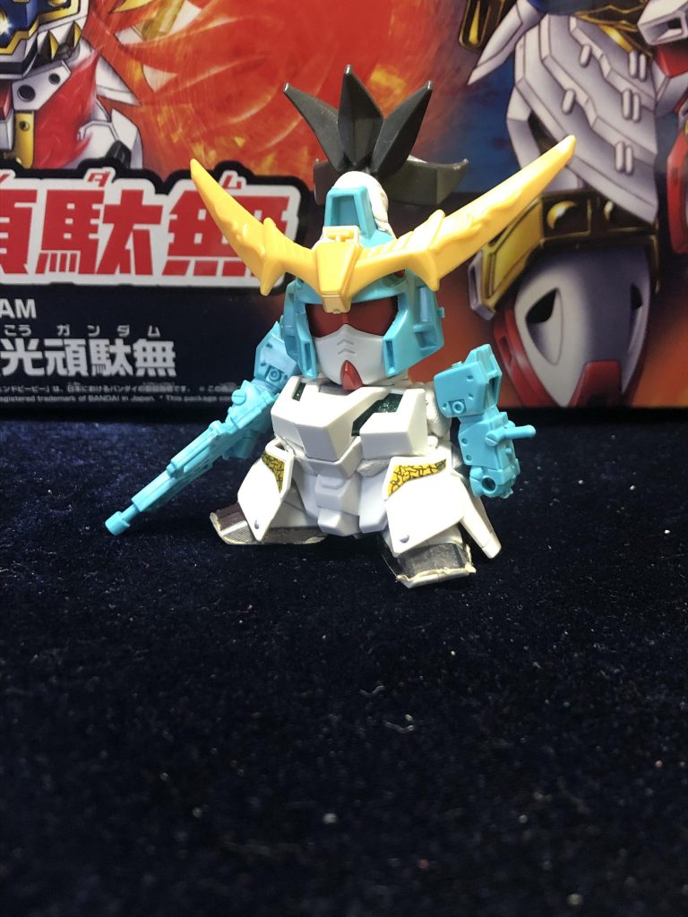 初期画像。ジージェネジムカスタムの過剰パーツ、荒鬼の足、騎士ユニコーン胴体から。