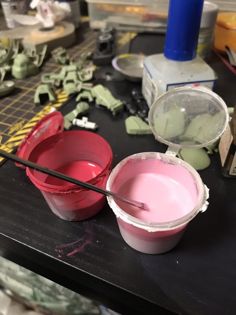 全ての塗装はフィニッシャーズ塗料使ってます。ピンクはマルーン＋ファンデーションホワイト  
