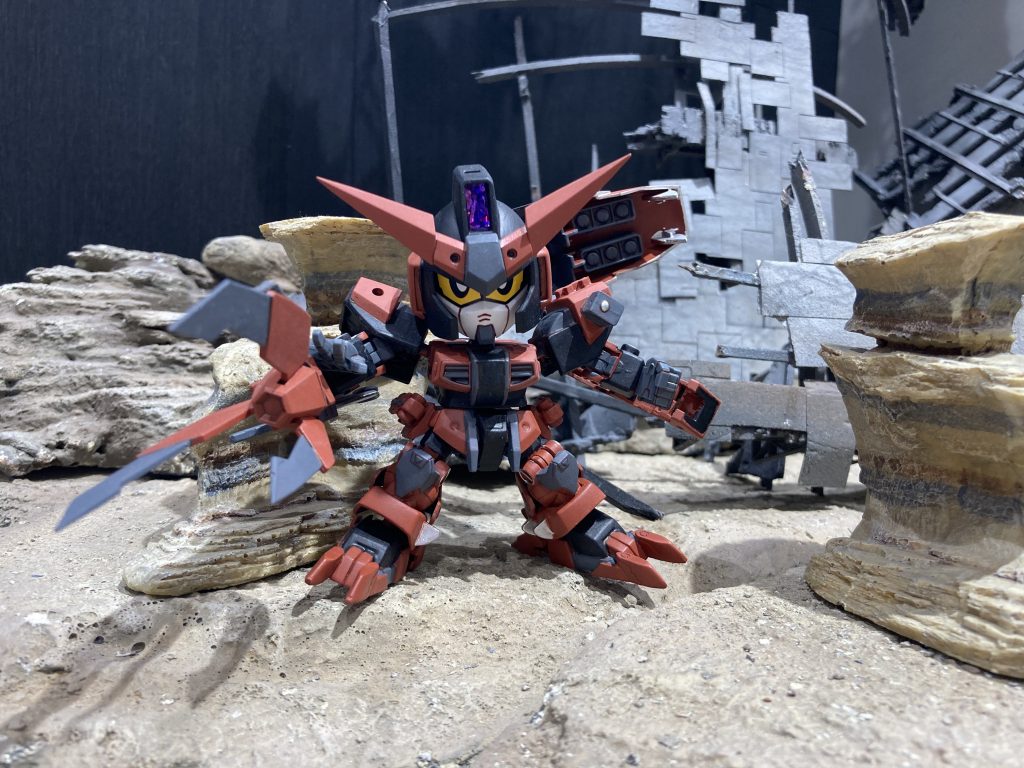 SDGガンダム(単騎戦闘特化型)–4枚目/制作者：ほねつぎのヒト