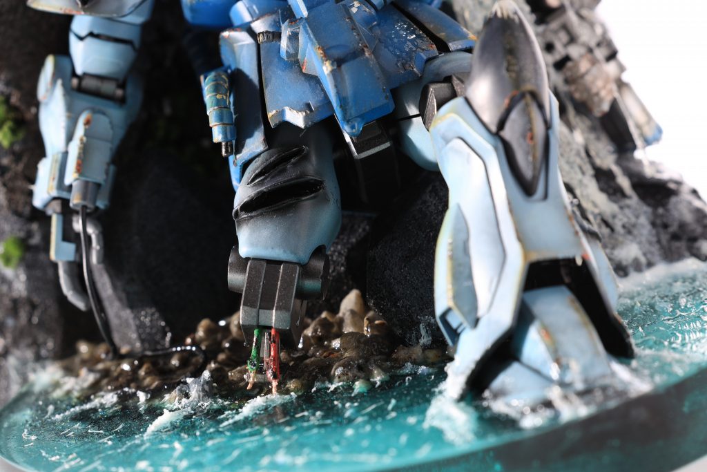 関節は余ったリード線で切断した配線を