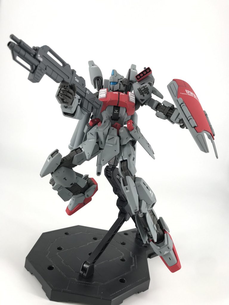 MG ver2.0の百式なのでなかなかダイナミックなポーズが撮れて楽しいです^_^