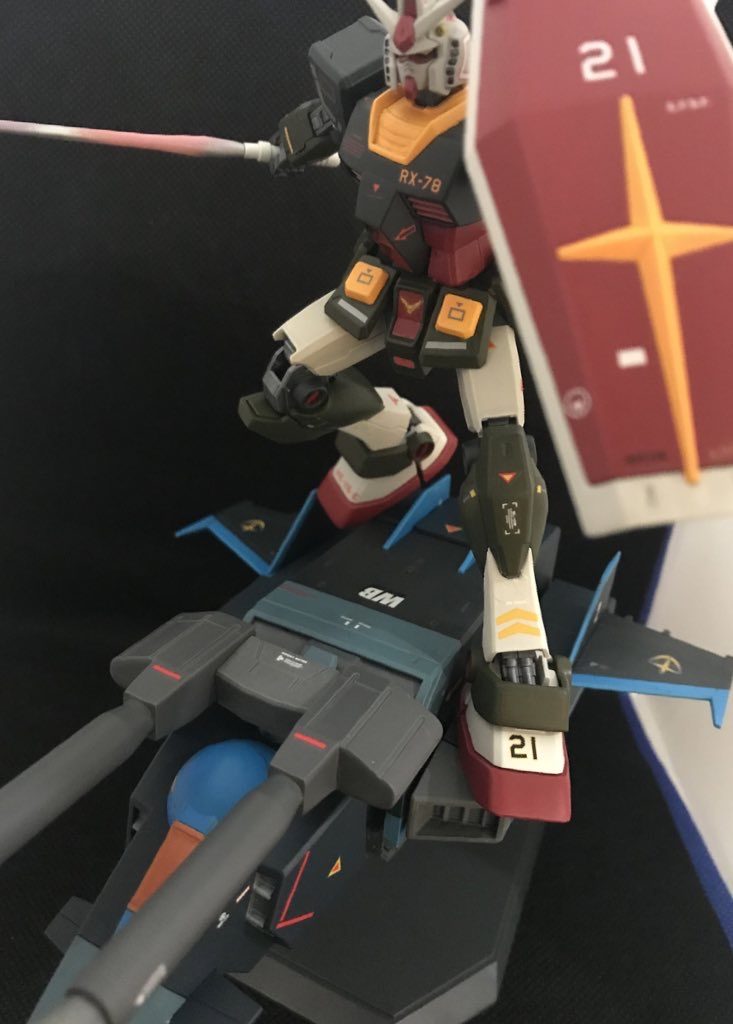 ガンダムと2ショット。ガンダムも投稿しているので出来ればそちらも一緒にご覧下さい。