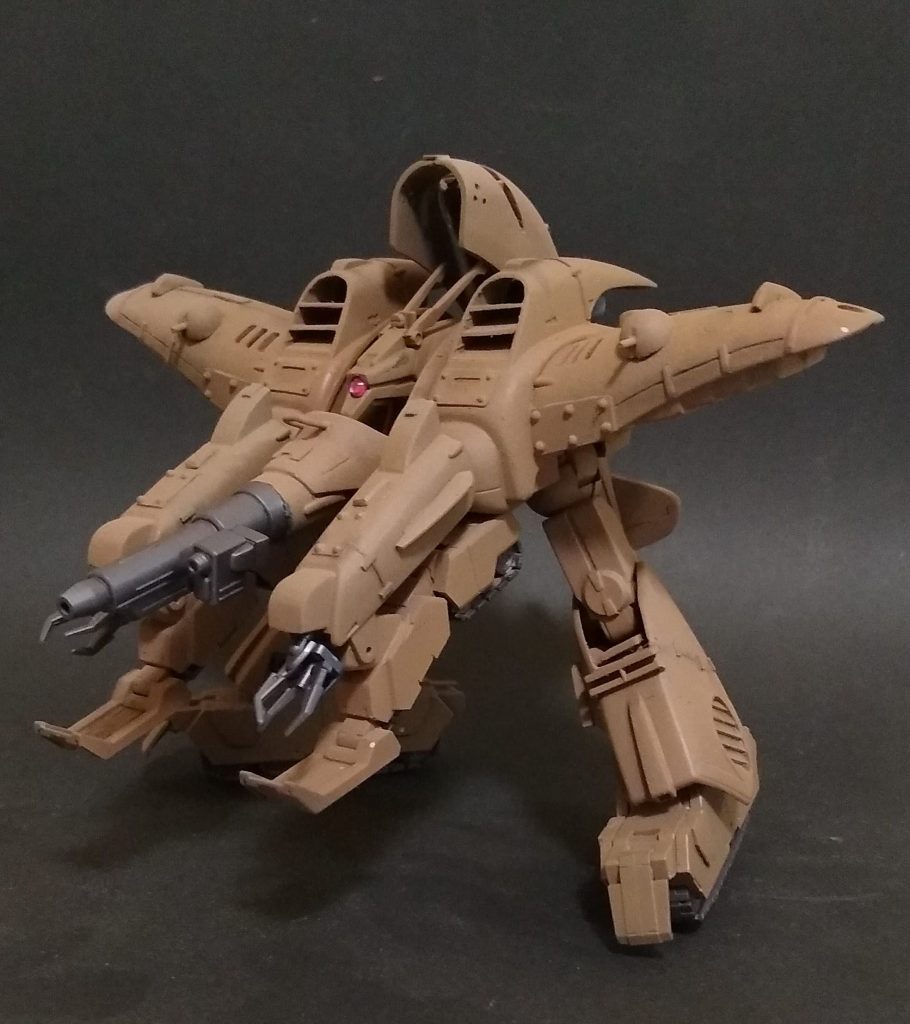 MS形態。ちなみに元キットは手首の挿抜だけで完全変形します。ディテールもそれなりに入っていてなかなか良いキットです。