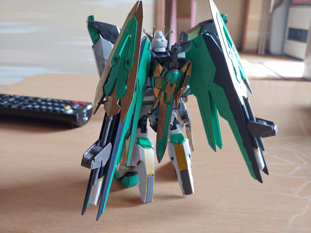 後ろウイング展開時はジャベリンを反対の向きにマウントします