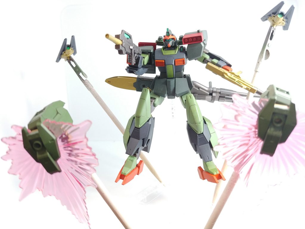 シールドビットとセンサービットを展開!フライングベース欲しい(2度目)防御・索敵・攻撃を1機でこなせるマルチロールな射撃型ガンプラに仕上がったと思います。