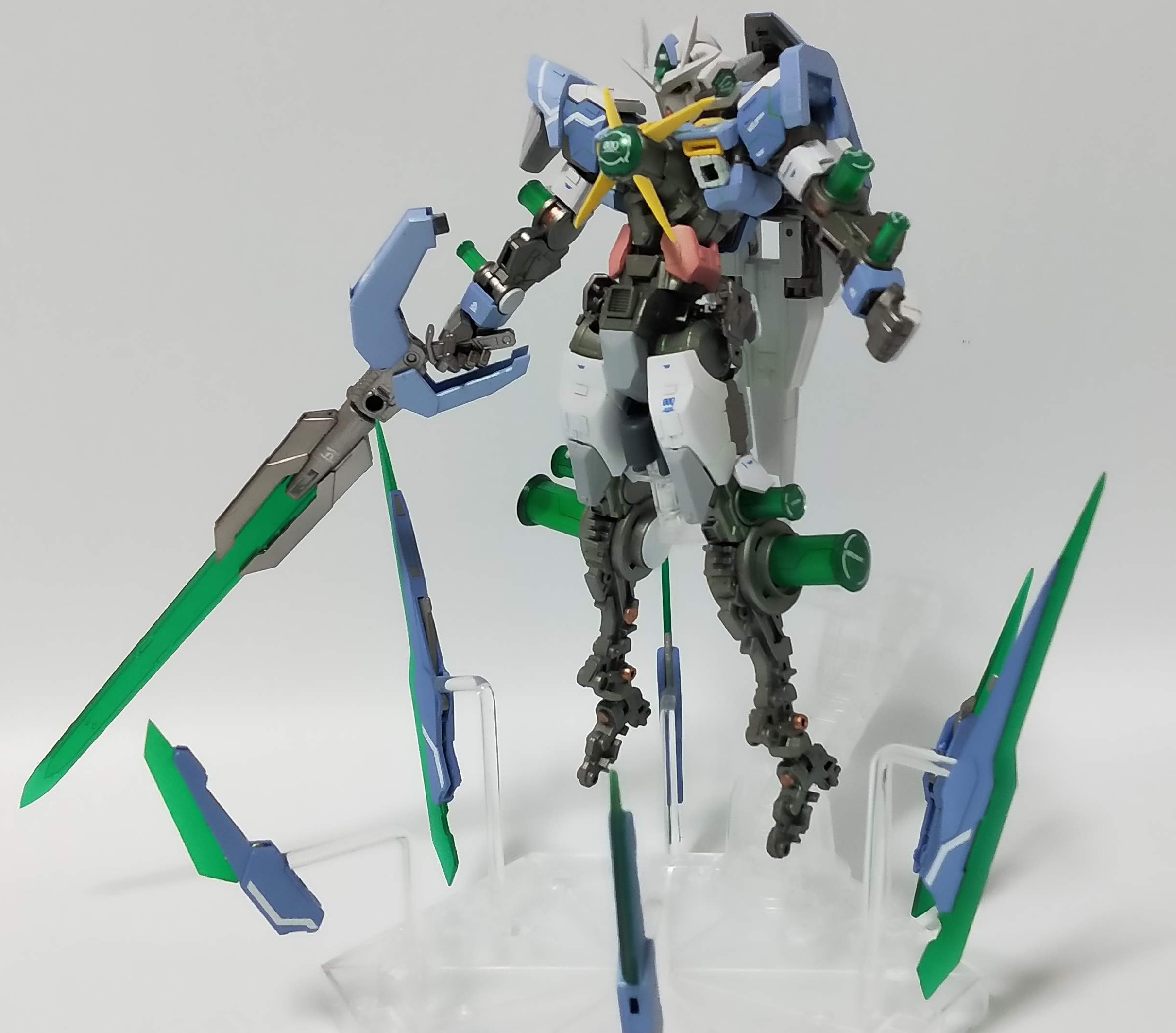 ダブルオークアンタ クアンタ厶バーストver.｜コロさんのガンプラ作品