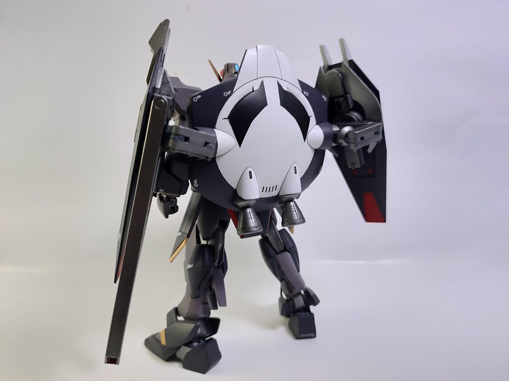 バックパックにデス先生(カリオペのマスコット)のイメージを組み込まれたbackpack was remodeled to incorporate the image of Death-sensei (Calliope's mascot)