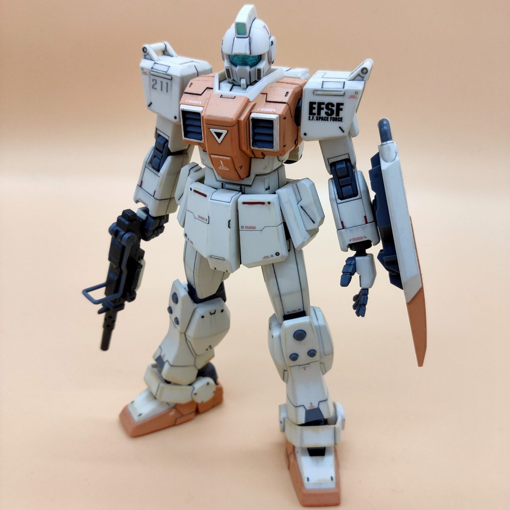 スラリとした印象でとてもプロポーションもいいです。