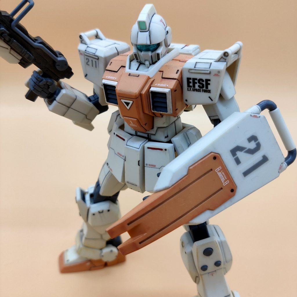 とても作りやすく楽しいキットでした。他にもスナイパーや専用機などもあるみたいで、今後のバリエーションにも期待したいところです。