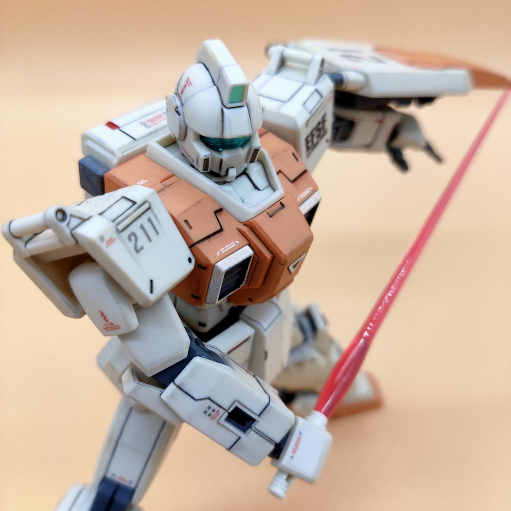 陸戦型ガンダムやEz8と並べてみたくなります。