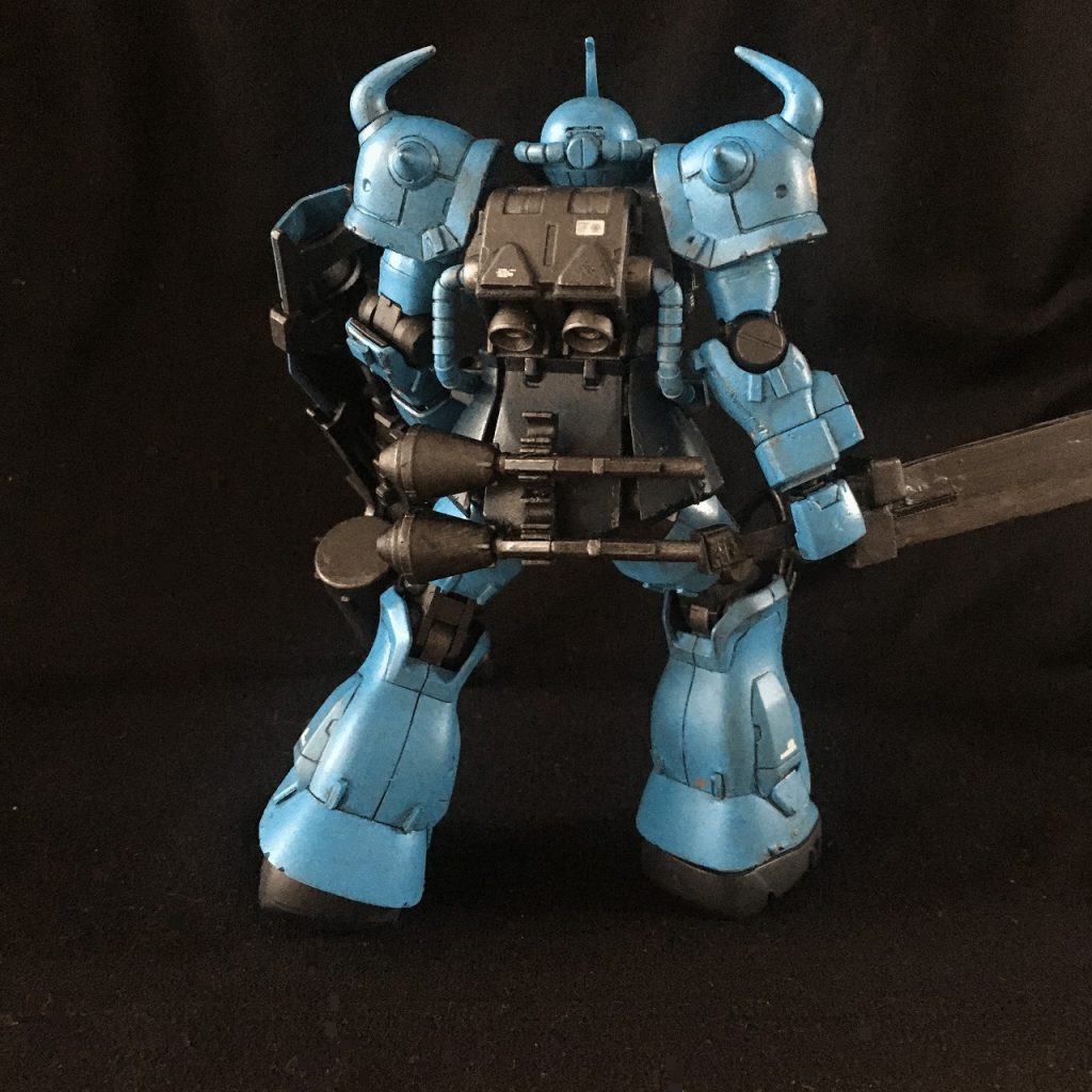 背後。リアスカートに空きスペースがあったので、シュツルムファウストを装備させてます。