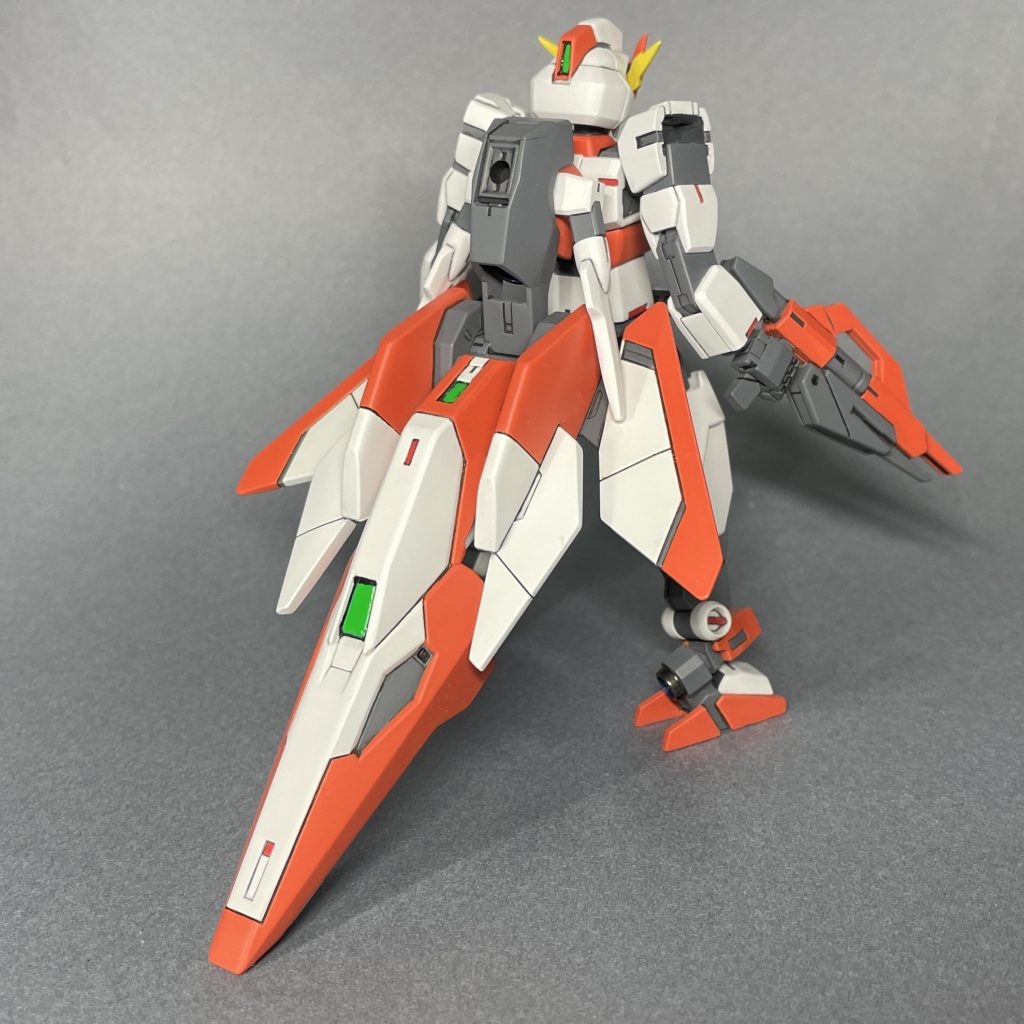 うしろコアディフェンサーは元の塗り分けでは単調な気がしたので、自分の好みで塗り分けました。