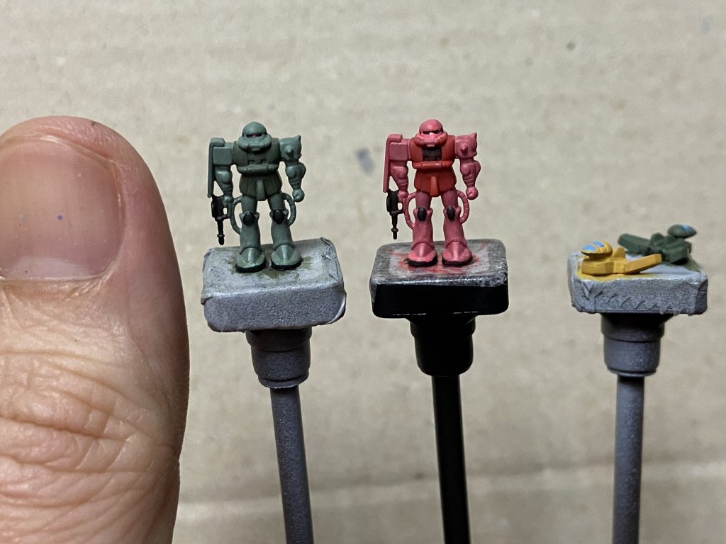 ザクとドップも1/1200なんですごく小さい