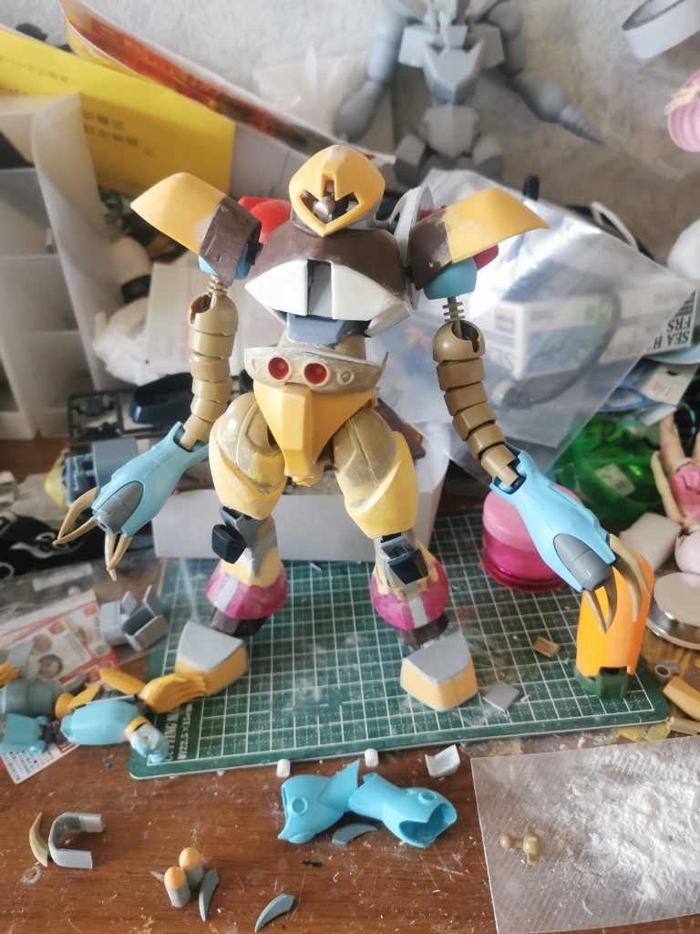 元々はメガ粒子砲をつける予定だったんですけどチャンピオンベルトみたいになってしまったので却下しました