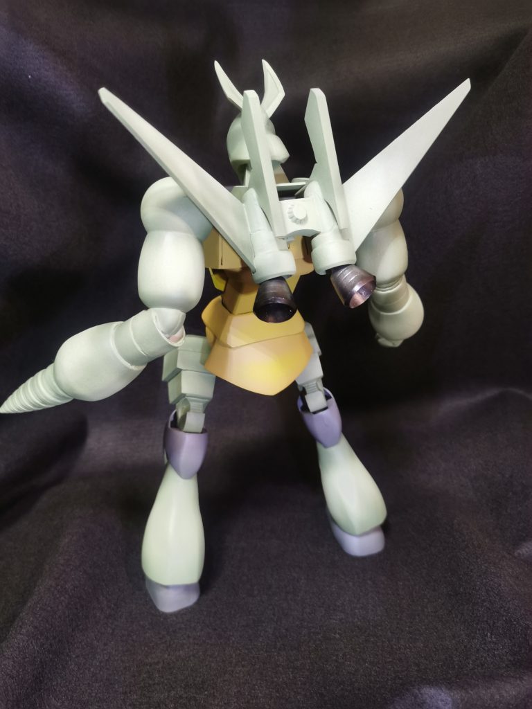 バックパックもギャンバーニアはコトブキヤのバーニア羽はプラ板枚層です