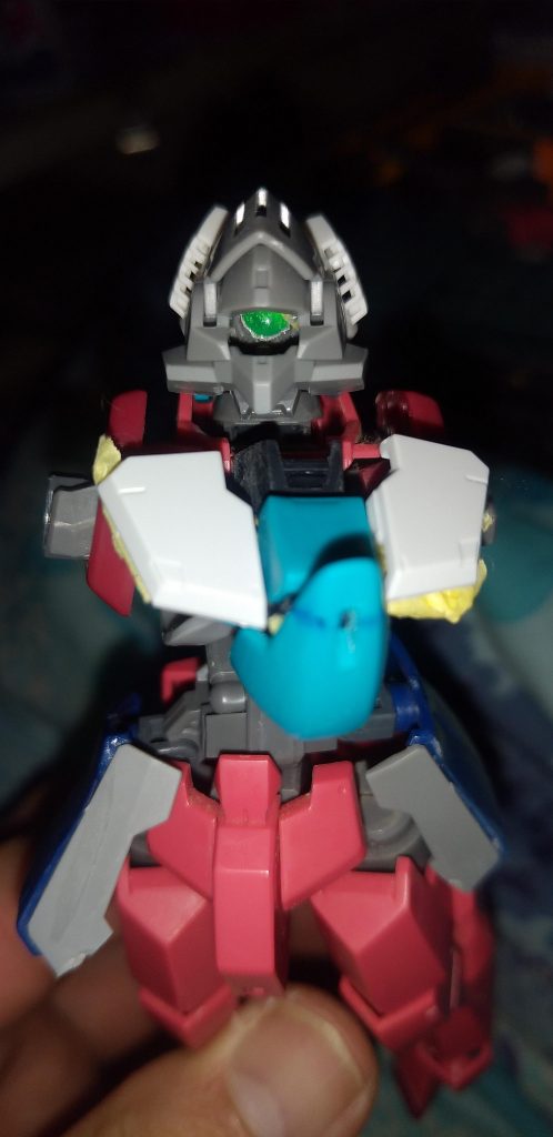 30MMのパーツとジャンクパーツ盛りましたモノアイはHアイズに変更 