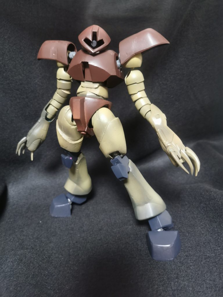 高稼働型の姿はまさに女性的…連邦軍からはとりあえず早いのは早いと恐れられております