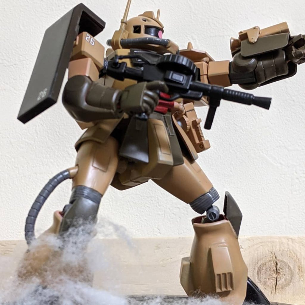 宇宙世紀0081年5月12日午後6時30分ジャブロー奇襲作戦決行アミール「この作戦の目標は2つある!敵戦力の半減!そして誰一人として死なないことだ!二年前の二の舞は御免だからな!」隊員一同「了解!」アミール「アミール・カミンスキー…デザートザク…出撃するッッ!」