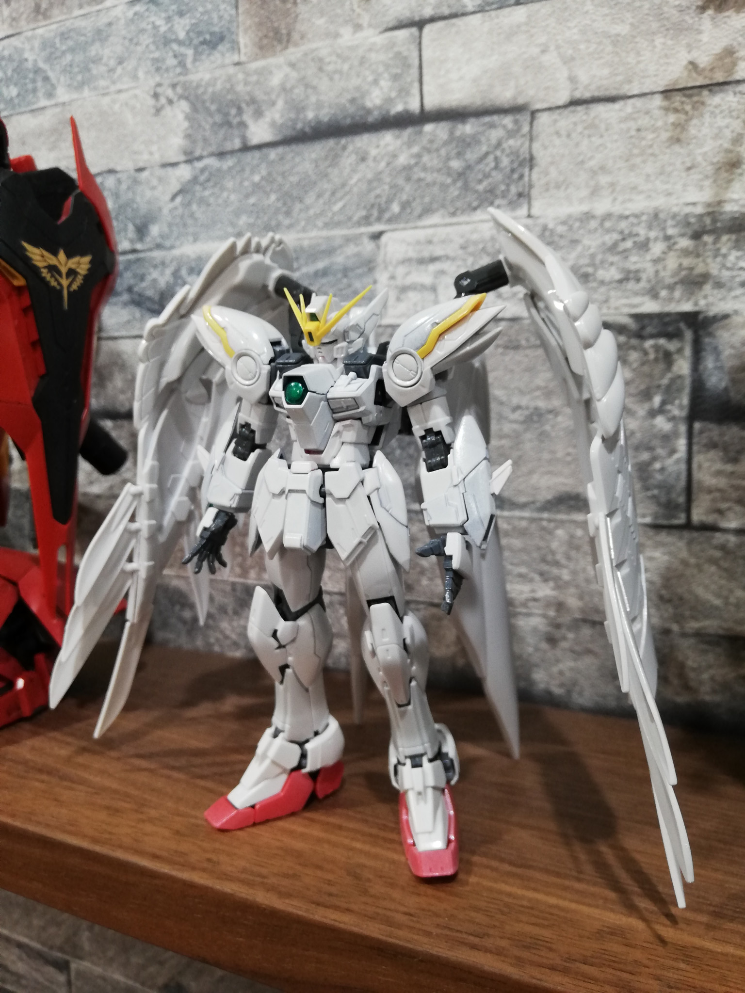 RG ウイングガンダム スノーホワイト風｜maachanさんのガンプラ