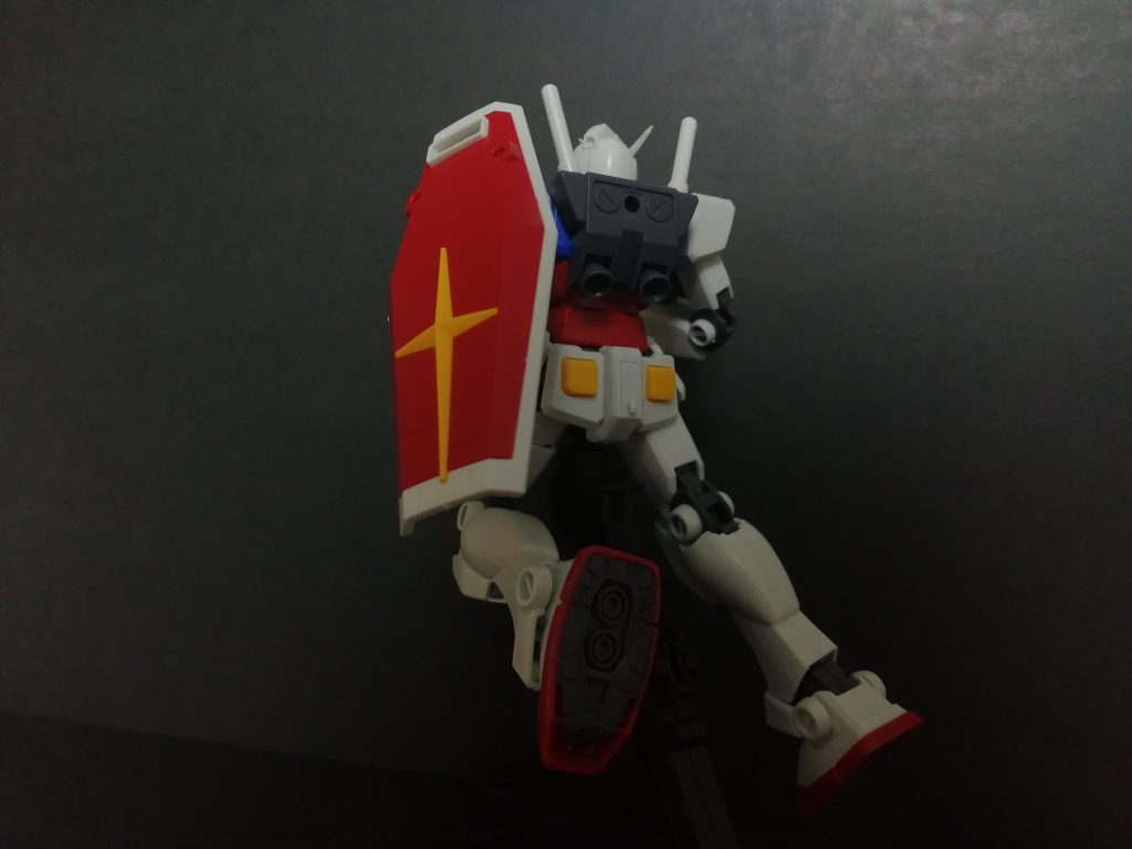 ガンダム後ろからライフルが写るように角度変えた方がよかったかも