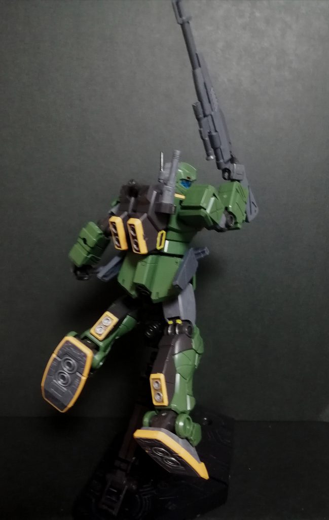 後ろからなら味方への指示出しに見えないこともない