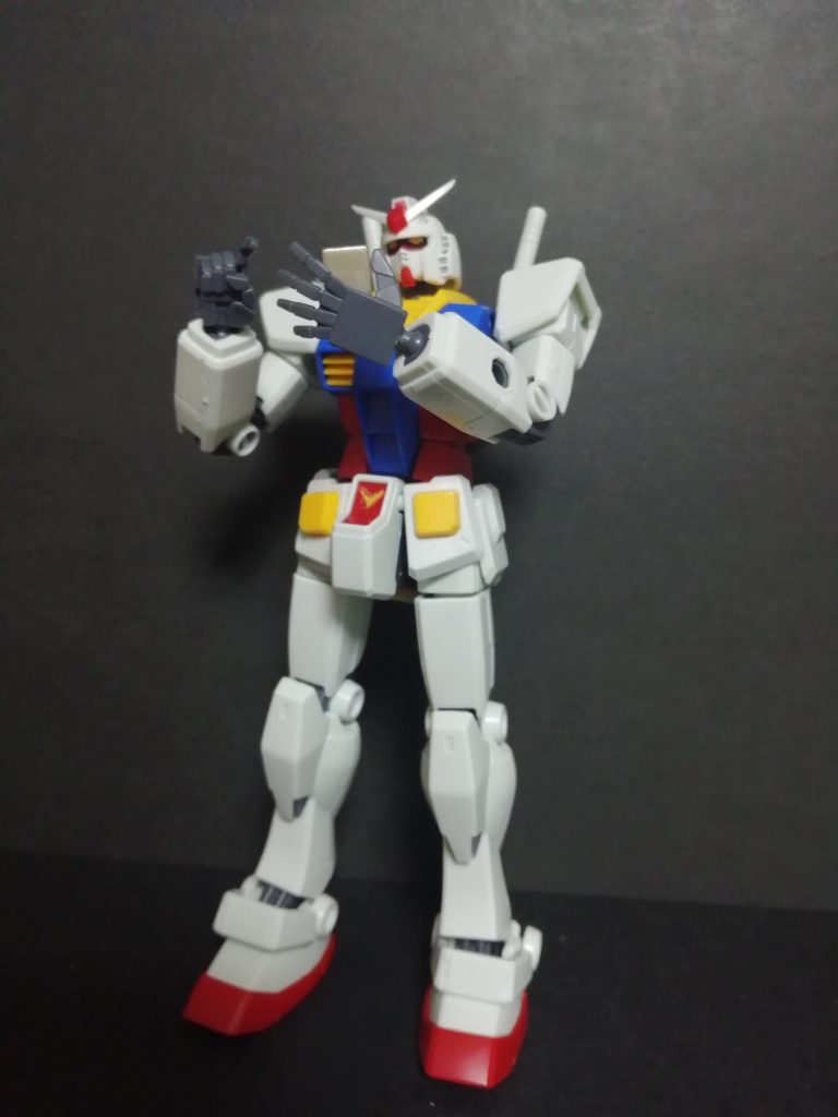 「これどこ押したらラインIDっての見られるん…?」