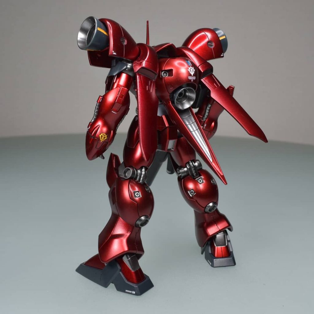 左袖にもジオンエンブレム🤤見えてないけど襟足にもジオンエンブレム入ってます