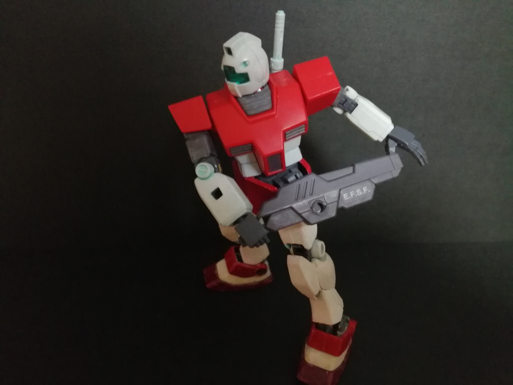 持ち手が動くので取り外すポーズも取りやすい