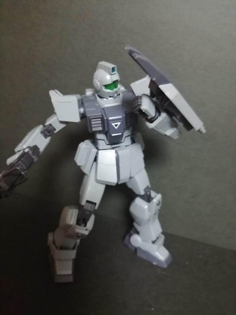 陸戦用ジムはRGM - 79 F だけどF型はたしか3種類いた気がするしFジムとも略せない