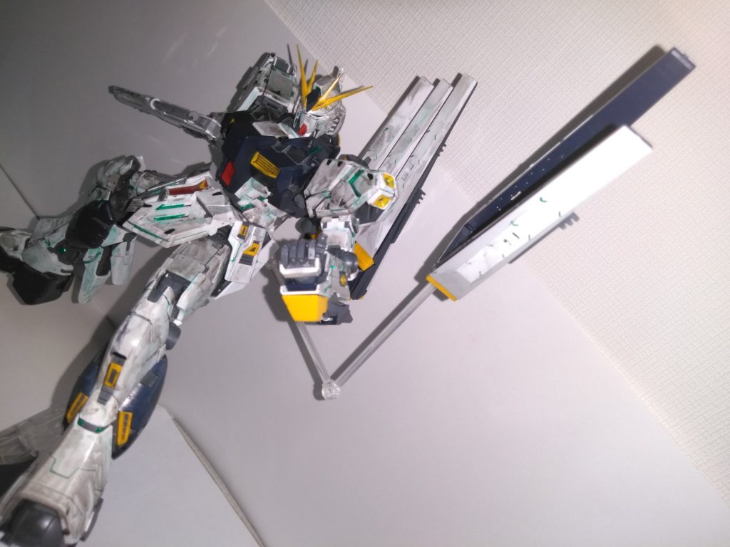 行けッ!ヒィンファンネル!