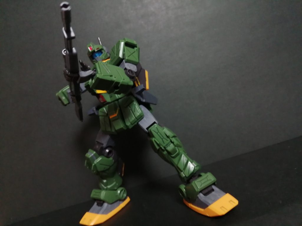 近接戦闘用って言っても武器はバルカン以外外付けだし武装によってはただの装甲と機動力を強化ジムとして使えるわな