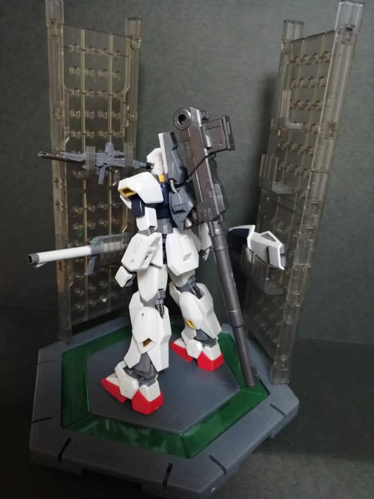 ペイルライダーのキャノンをイメージしてバズーカより口径が大きくガンタンクの主砲より長い