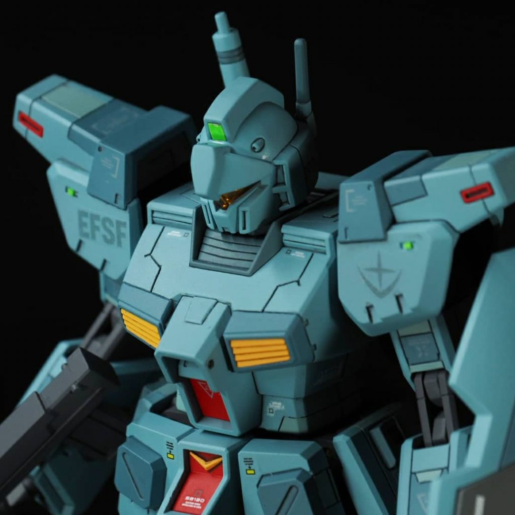 連邦マーク、ESFSマークは自作デカールです。その他は、市販のものを貼り付けました。